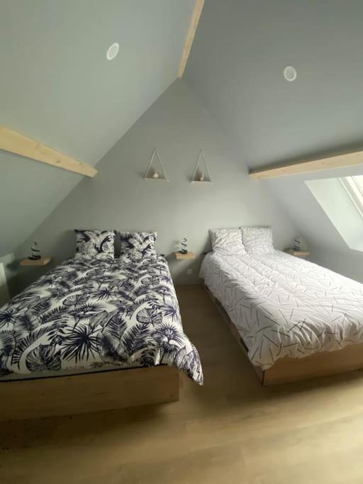 Studio Apartment *